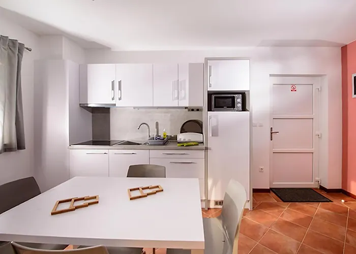 Apartament 1 Bedroom In *
