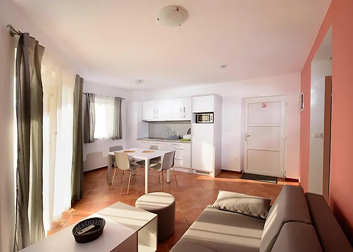 1 Bedroom In Apartament